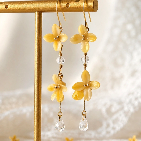金木犀と水晶・雫形CZのピアス、イヤリング｜朝露｜秋の花アクセサリー